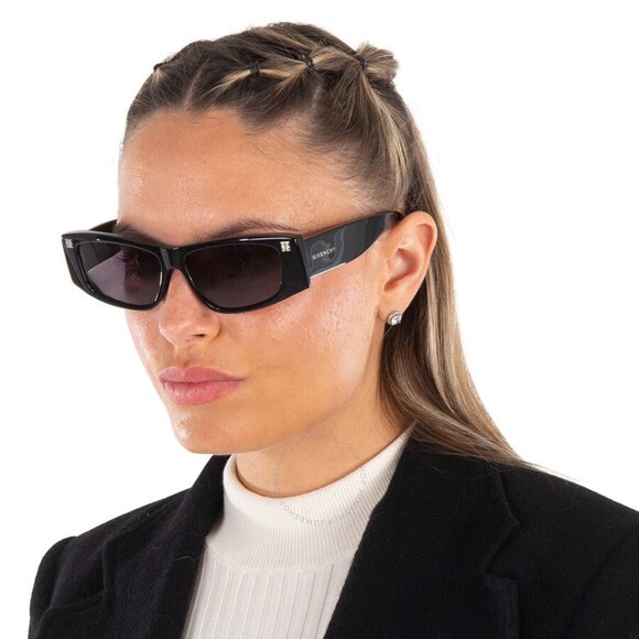 NEW GV40048F 01A GIVENCHY SHINY BLACK/GREY WOMEN GIVENCHY SUNGLASSES - Picture 1 of 8